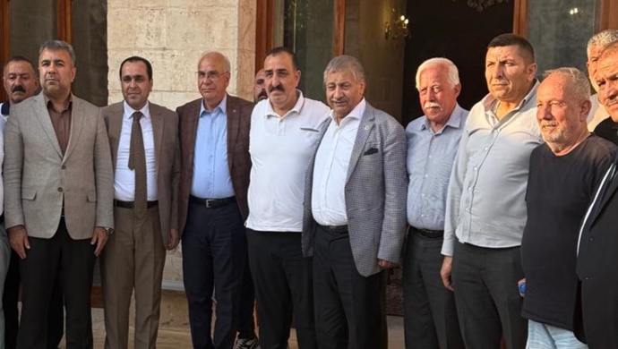MİLLETVEKİLİ PINARBAŞI VE BELEDİYE BAŞKANI BEGİT`TEN HAYIRSEVER İŞ ADAMI AKİF ÇOBANOĞLU`NA ZİYARET