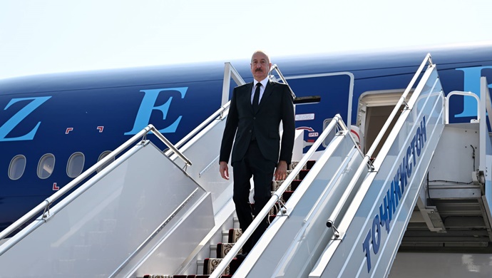İlham Aliyev ziyaret amacıyla Tacikistan’a geldi