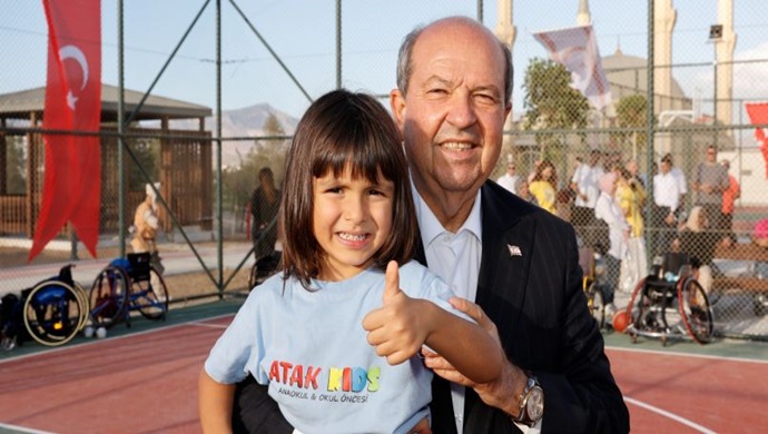 Cumhurbaşkanı Ersin Tatar, Cumhuriyet Yerleşkesinin yanında yapımında sona gelinen parkı ziyaret etti.