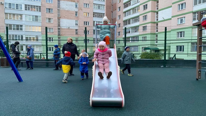 Birleşik Rusya’nın desteğiyle Tver ve Sverdlovsk bölgelerinde yeni oyun alanları açıldı.