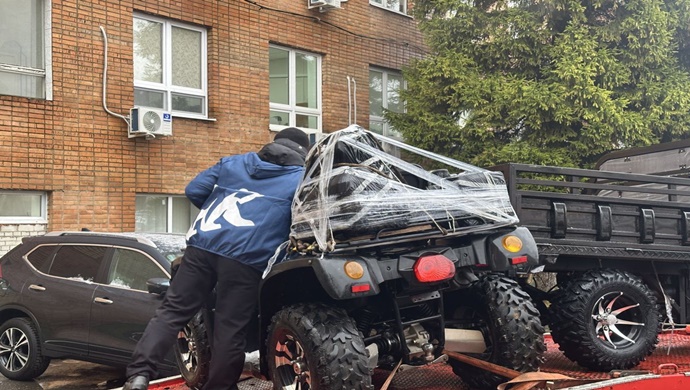 Arabalar, motosikletler, quadcopterlar ve ikramlar: Birleşik Rusya’nın bölgesel şubeleri Kuzey Kafkasya Askeri Bölgesi’ne (SVO) yeni yardım sevkiyatları gönderdi