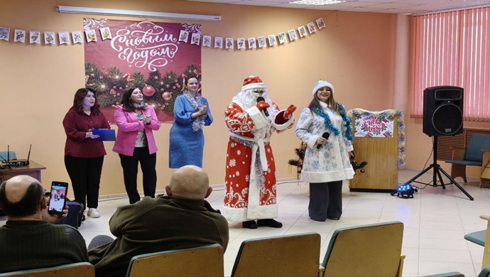 Hastane konserleri, yaratıcı buluşmalar ve hediyeleşme: Birleşik Rusya, ülke genelinde yeni yıl etkinlikleri düzenliyor