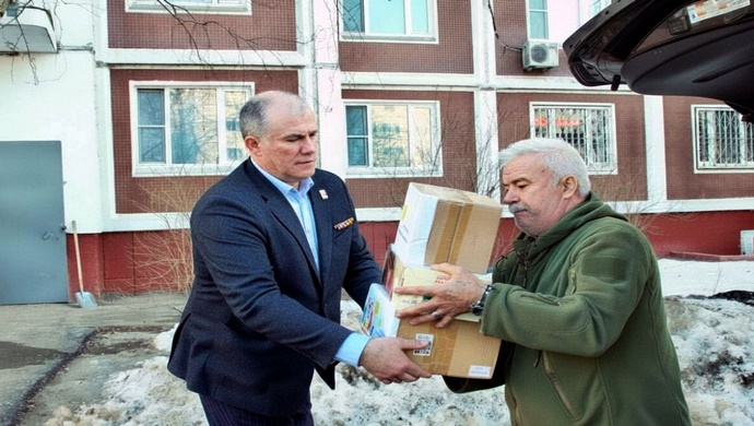 İlaçlar, yiyecekler, kamuflaj ağları ve jeneratörler: Birleşik Rusya, SVO savaşçılarına mevsimlik teçhizat ve ekipman gönderdi