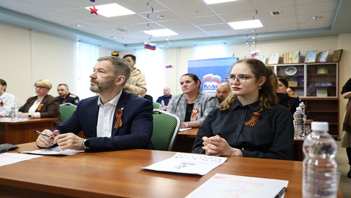 Şahin Merkezi, deniz araçları, doğum hastanesi: Uzak Doğu sakinleri, Birleşik Rusya’nın “Zafer Diktası”nı ilk yazanlardı
