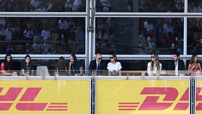 Ilham Aliyev and First Lady Mehriban Aliyeva watched main race of Formula 1 Azerbaijan Grand Prix