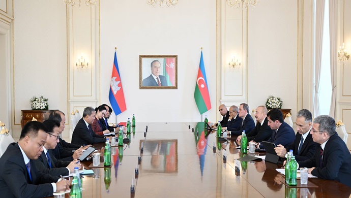 İlham Aliyev, Kamboçya Başbakanı ile kapsamlı bir görüşme gerçekleştirdi